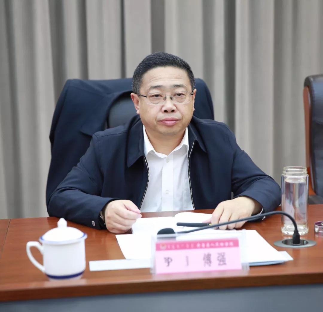 10月11日,通辽市人民检察院党组书记,代检察长王彦春,党组成员傅强